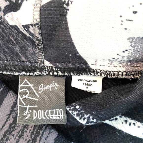 Simply Art by Dolcezza long sleeve top Womens Medium black white wearable art - Picture 8 of 9